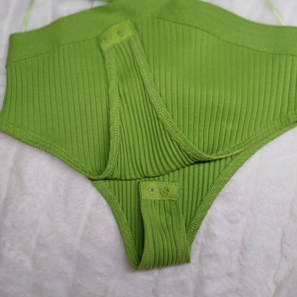 ZARA Green Ribbed Cutout Bodysuit | Criss-Cross Waist | Size M | NWT - Picture 13 of 16